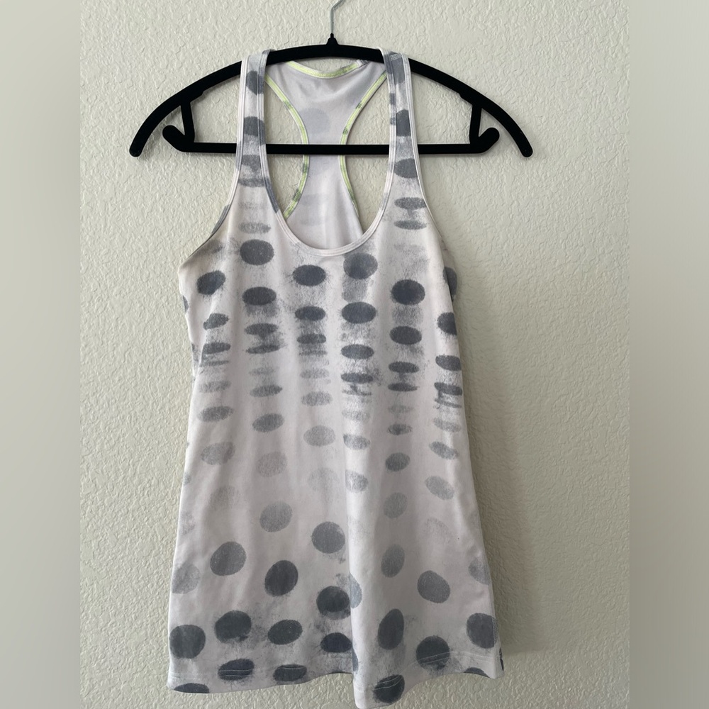 Lululemon tank